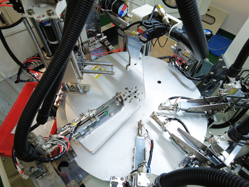 深圳市晋煜电子有限公司专注ZINGEAR微动开关制造研发